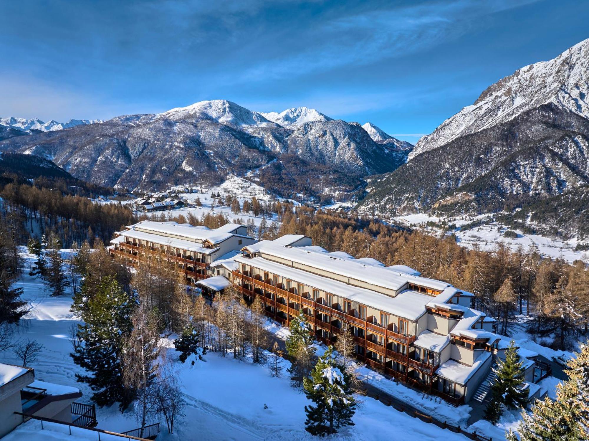 Hotel Sansicario Majestic Césane Extérieur photo